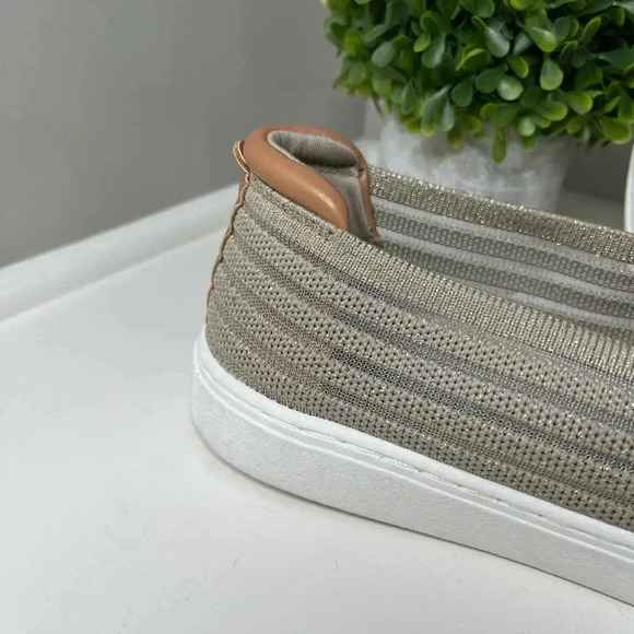 Kelly & Katie Ellina Mesh Slip-On Sneaker - Picture 8 of 12